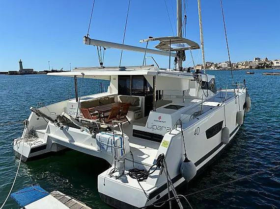 Fountaine Pajot Lucia 40