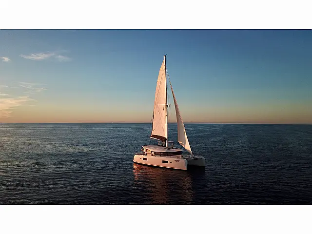 Lagoon 42